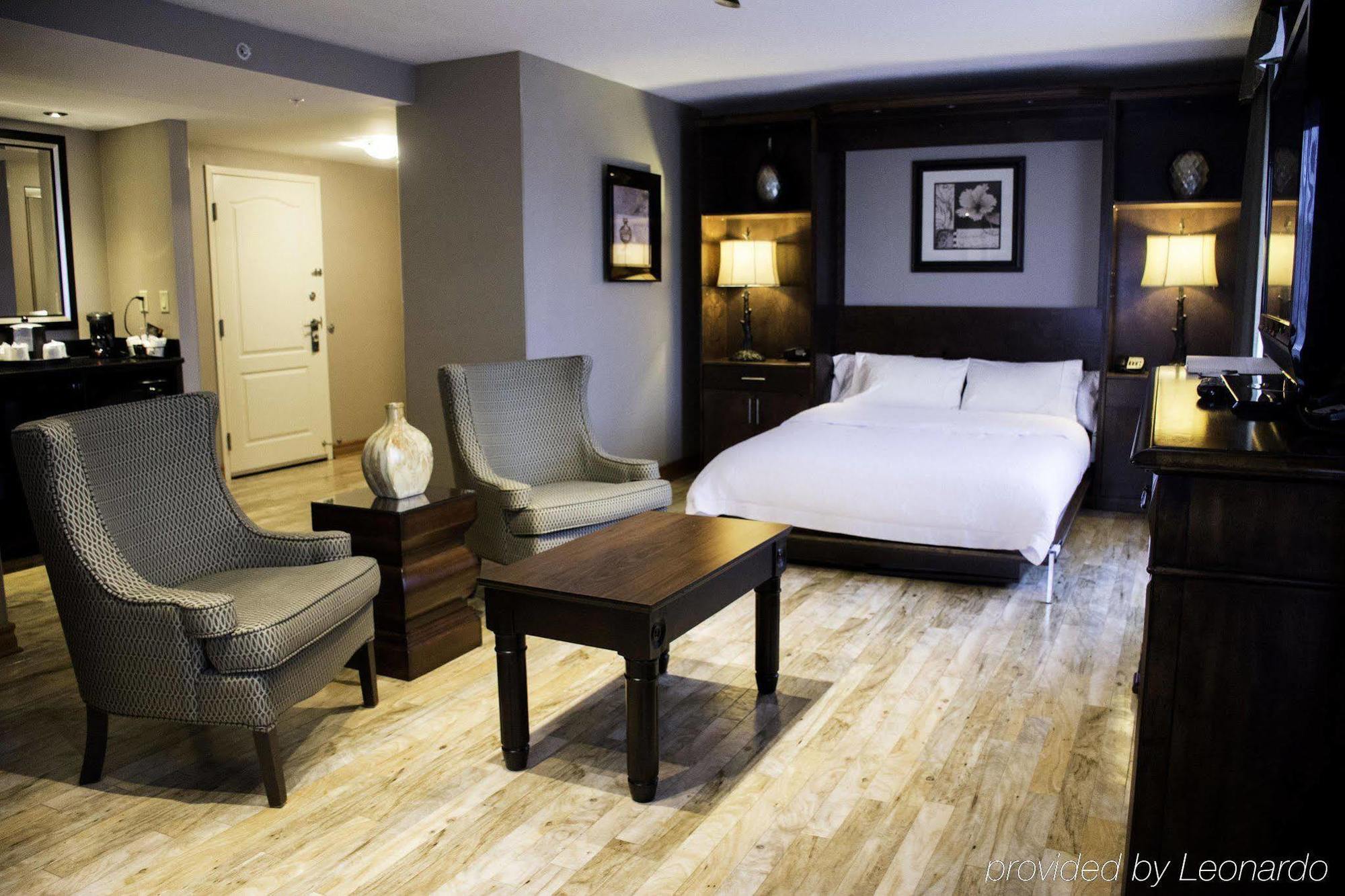 Hampton & By Hilton