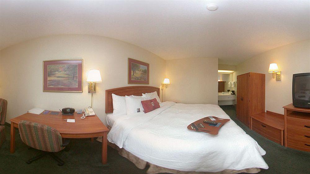 Hampton & By Hilton Moncton